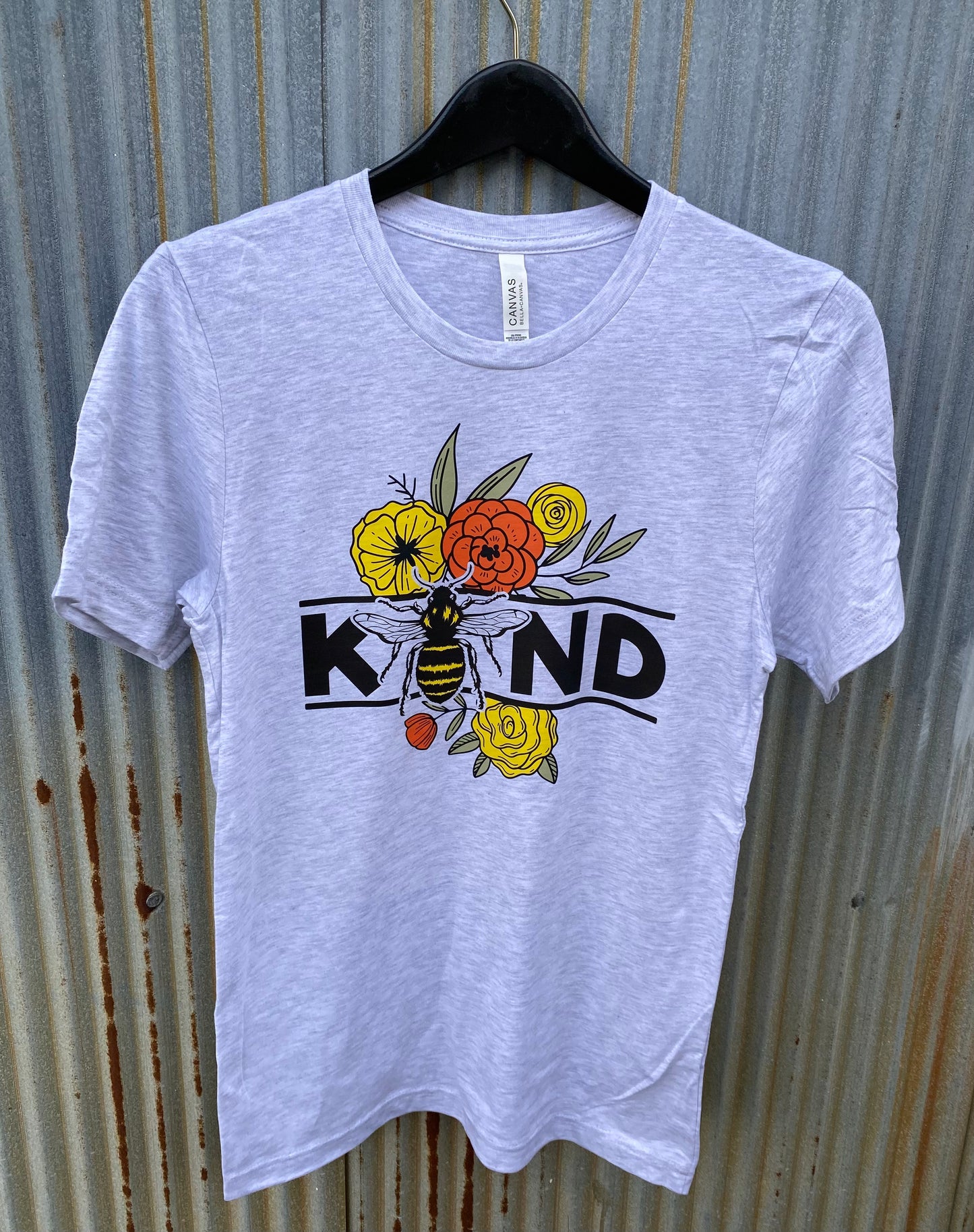 bee kind tee/ sweatshirt